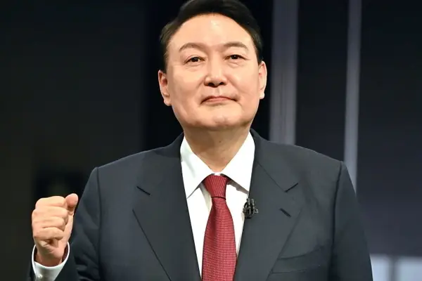 To&agrave;n Cảnh Sự Kiện Yoon Suk-yeol: Từ Thiết Qu&acirc;n Luật, Luận Tội Đến C&aacute;c Bản &Aacute;n Xử Phạt Mới Nhất