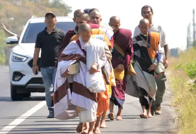 Đoàn Văn Báu Là Ai? Tiểu Sử, Vai Trò Trong Đoàn Bộ Hành Sư Minh Tuệ & Cập Nhật Mới Nhất Đoàn Văn Báu Là Ai? Tiểu Sử, Vai Trò Trong Đoàn Bộ Hành Sư Minh Tuệ & Cập Nhật Mới Nhất