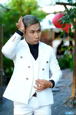 Tiểu Sử Youtuber Phước Cần Thơ (nguyễn Thắng Phước): Hành Trình Từ Zero Đến Nút Bạc & Bí Quyết Làm Nội Dung - Triển Vọng Từ Thiện Miền Tây Tiểu Sử Youtuber Phước Cần Thơ (nguyễn Thắng Phước): Hành Trình Từ Zero Đến Nút Bạc & Bí Quyết Làm Nội Dung - Triển Vọng Từ Thiện Miền Tây