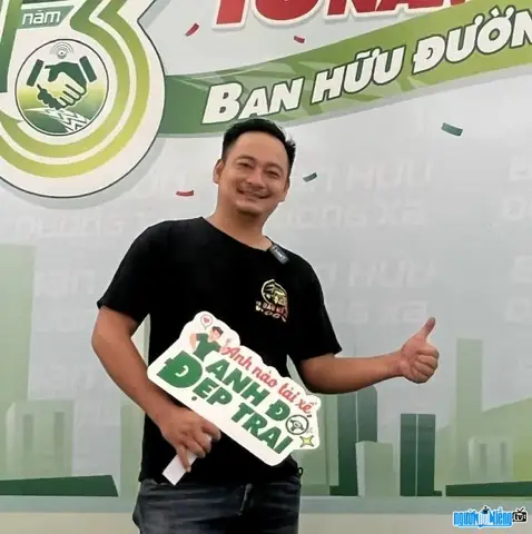 Ai Là Youtuber Xe Đầu Kéo Vlog? Tính Năng, Hoạt Động Và Sự Thật Thú Vị Ai Là Youtuber Xe Đầu Kéo Vlog? Tính Năng, Hoạt Động Và Sự Thật Thú Vị